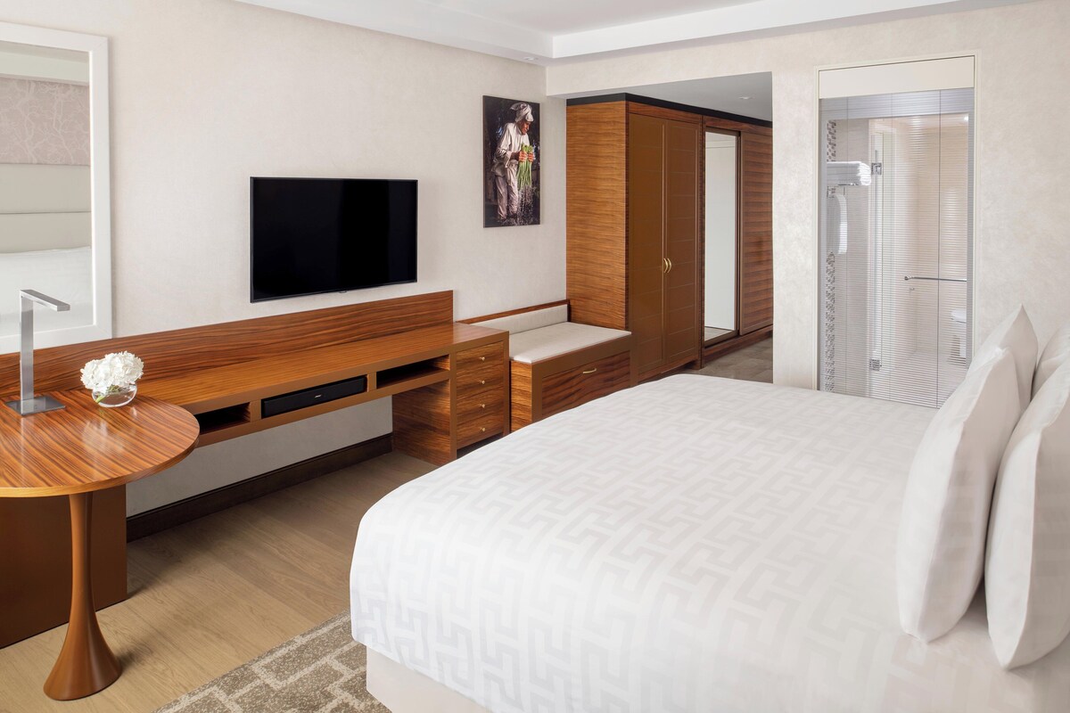 1 bedroom, minibar, in-room safe, desk