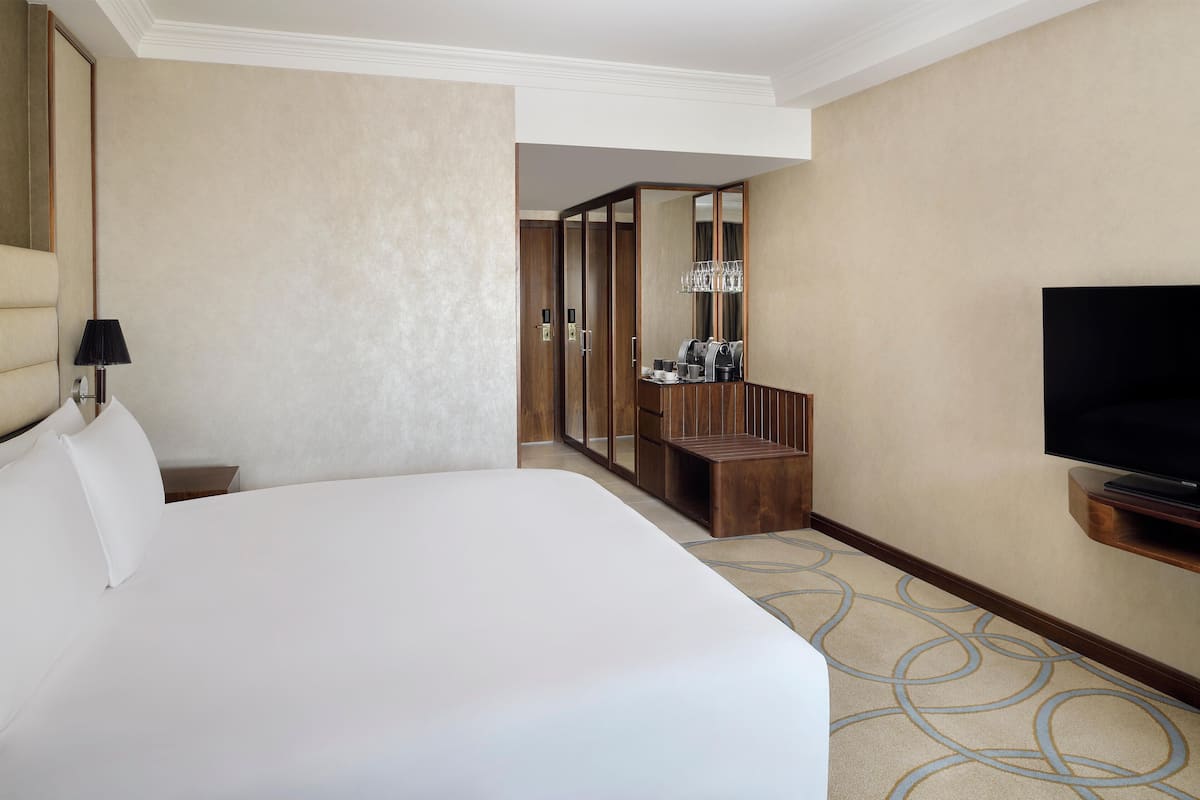 1 bedroom, minibar, in-room safe, desk