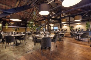 Desayuno buffet todos los días (con cargo) 