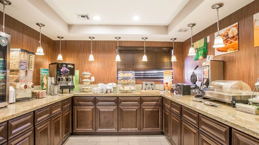 Quality Inn & Suites Woodland - Sacramento Airport