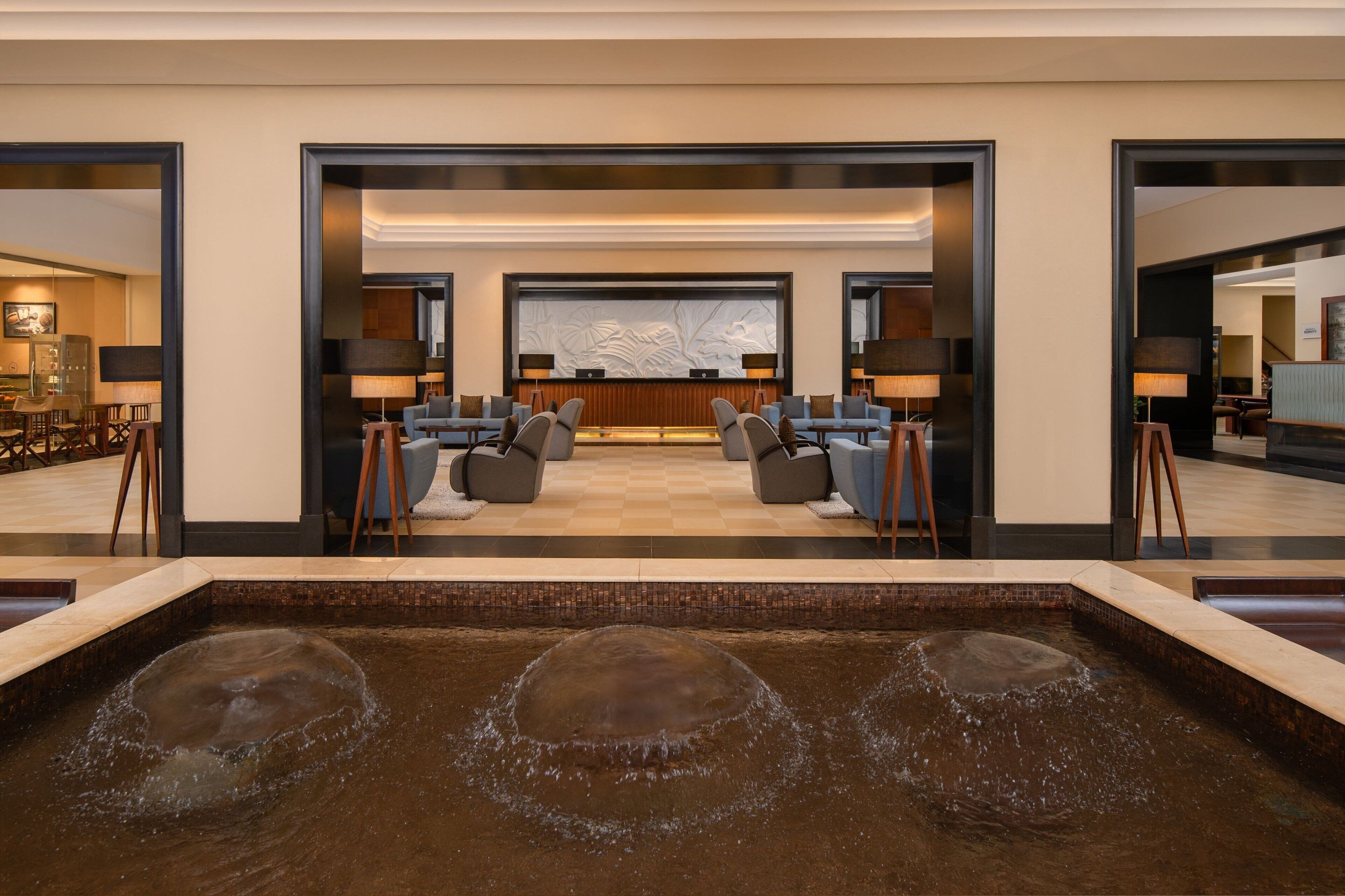 2 bars, bar en bord de piscine