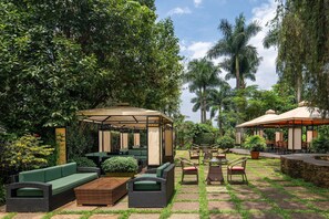 2 barer/lounger og bassengbar