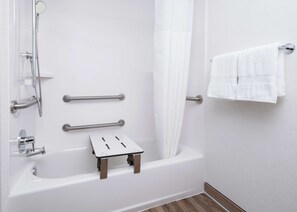 Umweltfreundliche Kosmetikartikel, Haartrockner, Handtücher