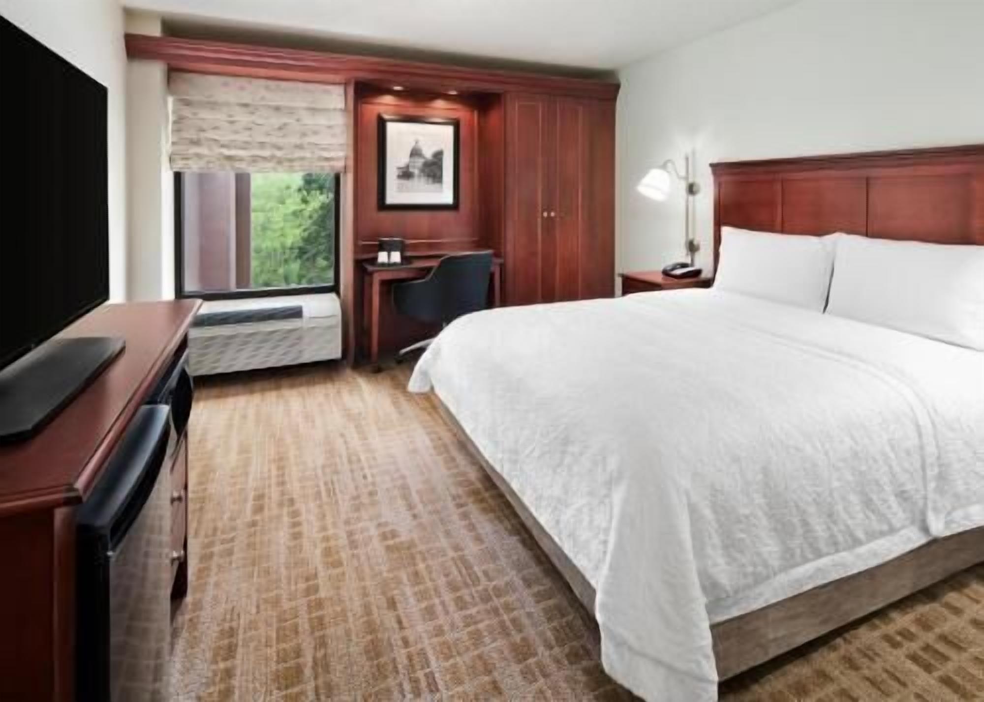 Iron/ironing board, free cots/infant beds, free WiFi, bed sheets