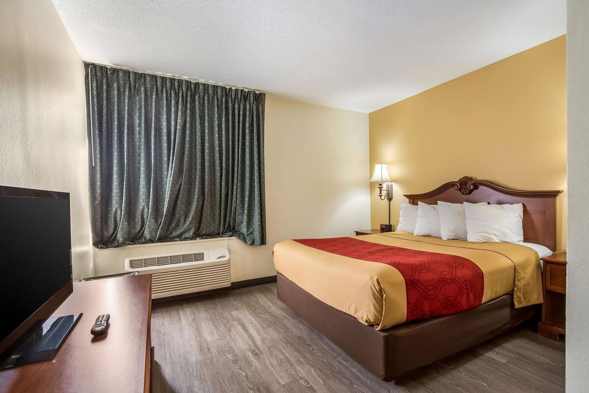 Premium bedding, pillowtop beds, individually decorated