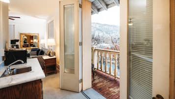 Balcony Suite | 1 bedroom, premium bedding, pillowtop beds, desk