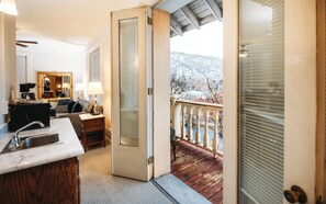 Balcony Suite | 1 bedroom, premium bedding, pillowtop beds, desk