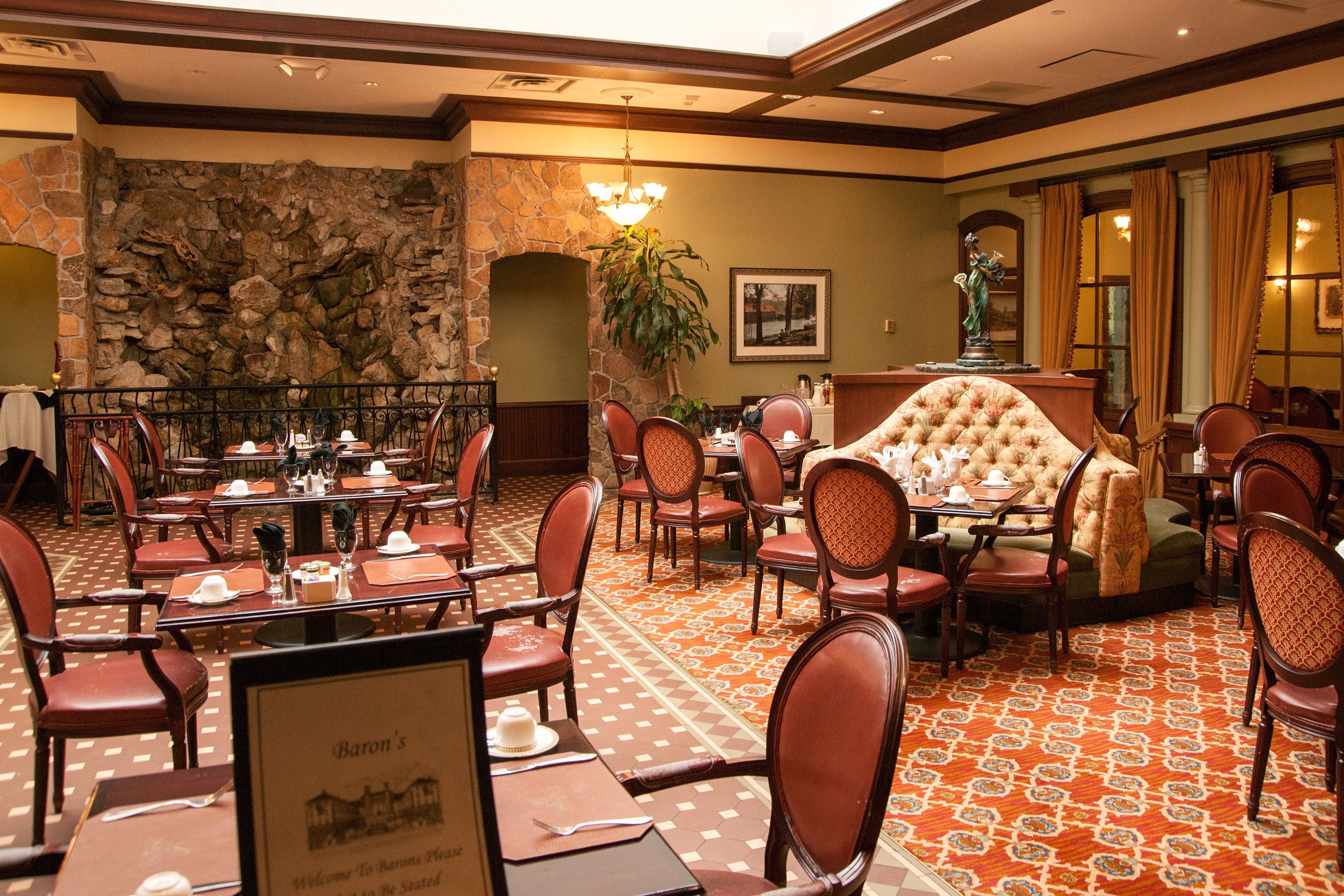 Breakfast, lunch and dinner served