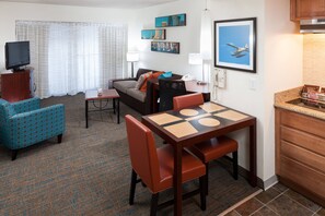 49-inch LCD TV with cable channels, TV - Residence Inn by Marriott Seattle Downtown/Lake Union (Seattle)