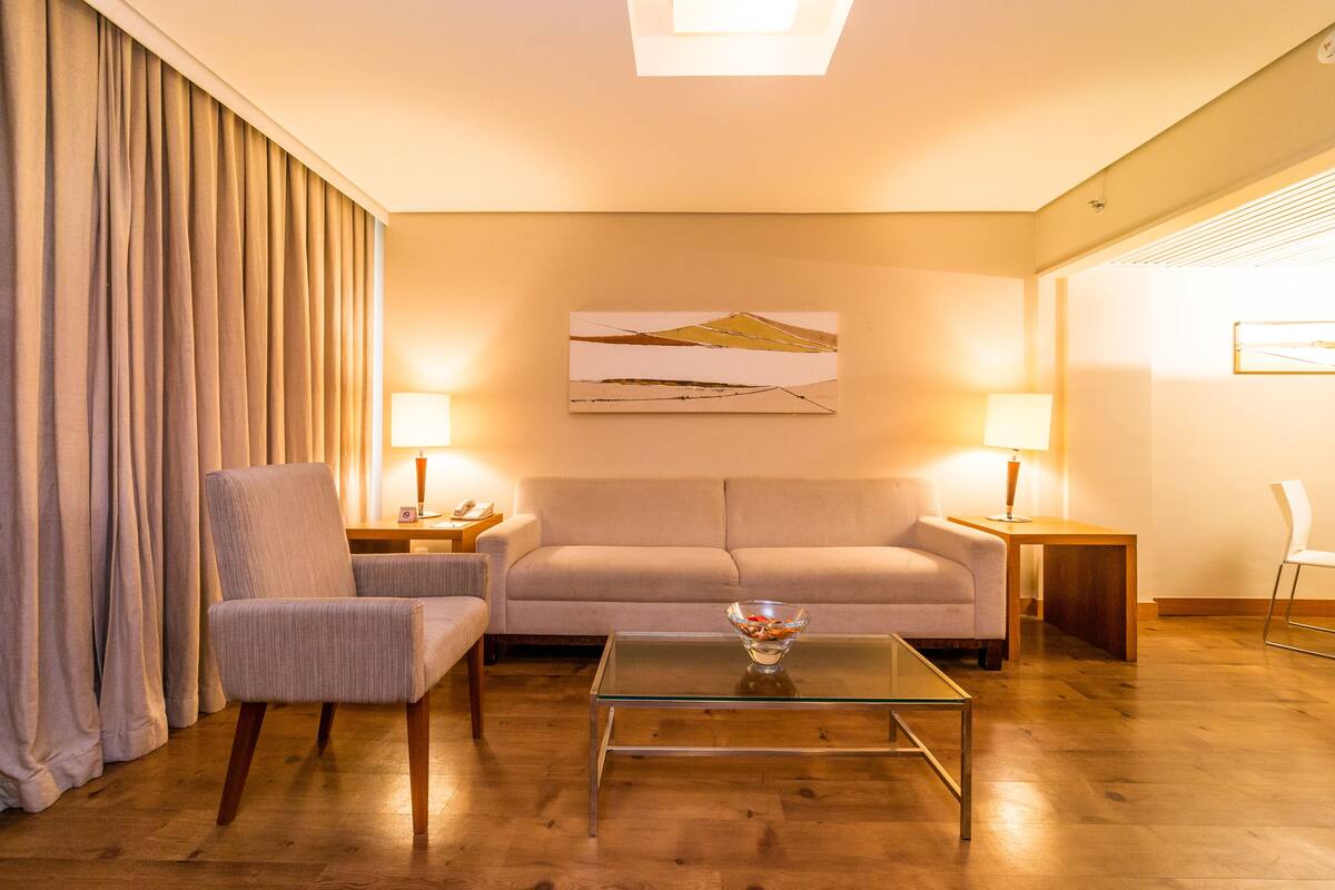 Suite Master, 1 King, Ocean View  | Living room | 32-inch flat-screen TV with satellite channels, TV