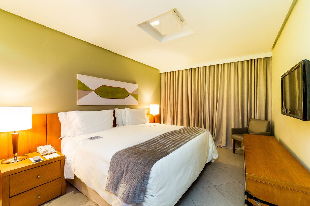 Junior Suite, 1 King Bed, Ocean View | Bed sheets