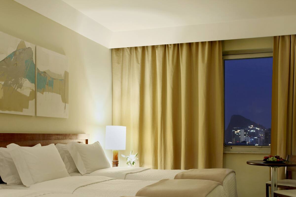Standard Twin Room, Partial Sea View | Bed sheets