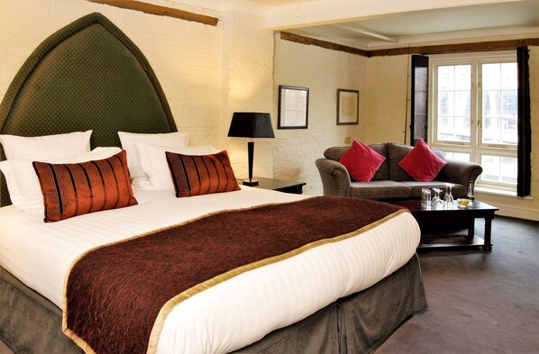 Chambre Exécutive | Literie de qualité supérieure, minibar, décoration personnalisée