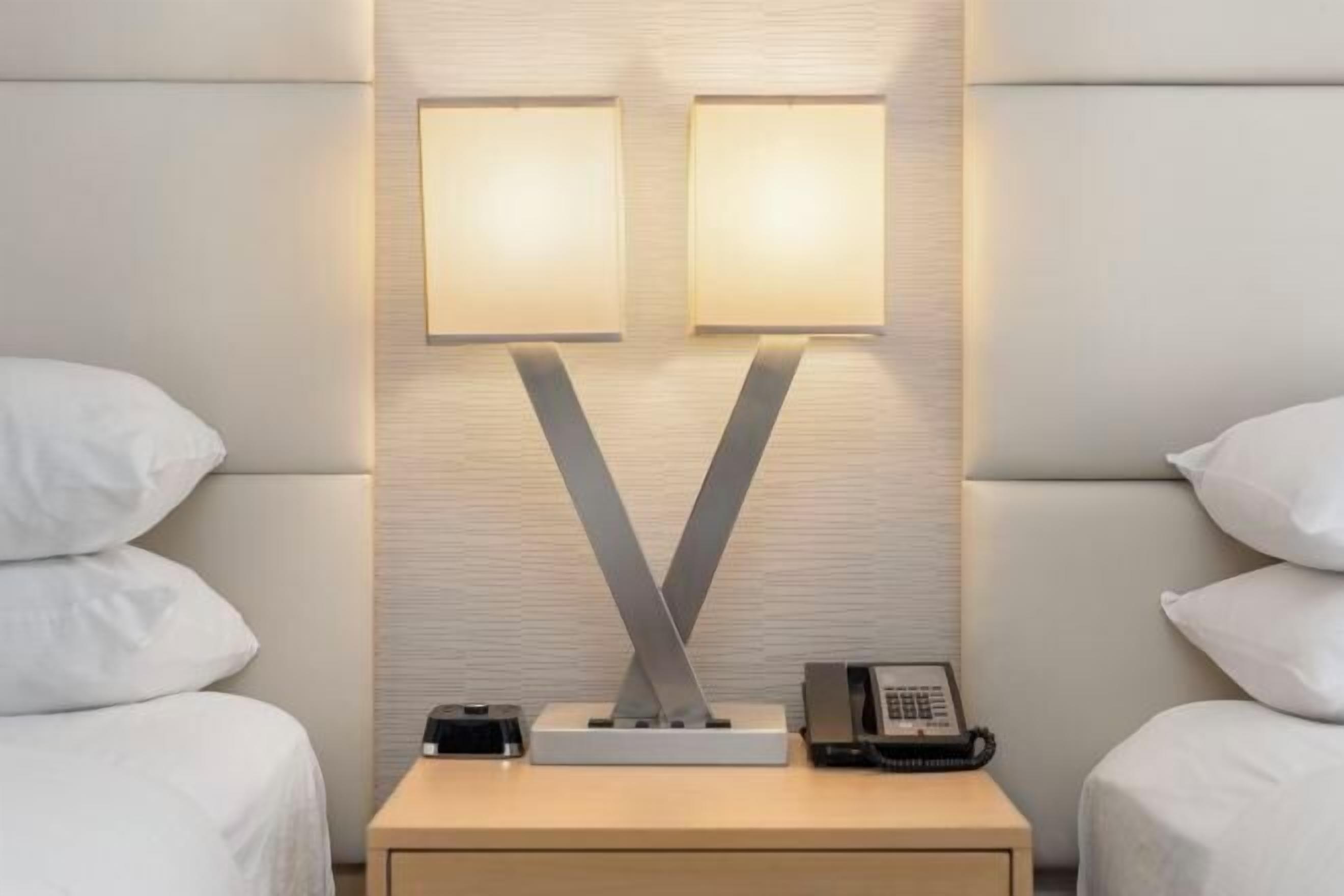 防过敏的被褥、羽绒被、客房内保险箱、办公桌