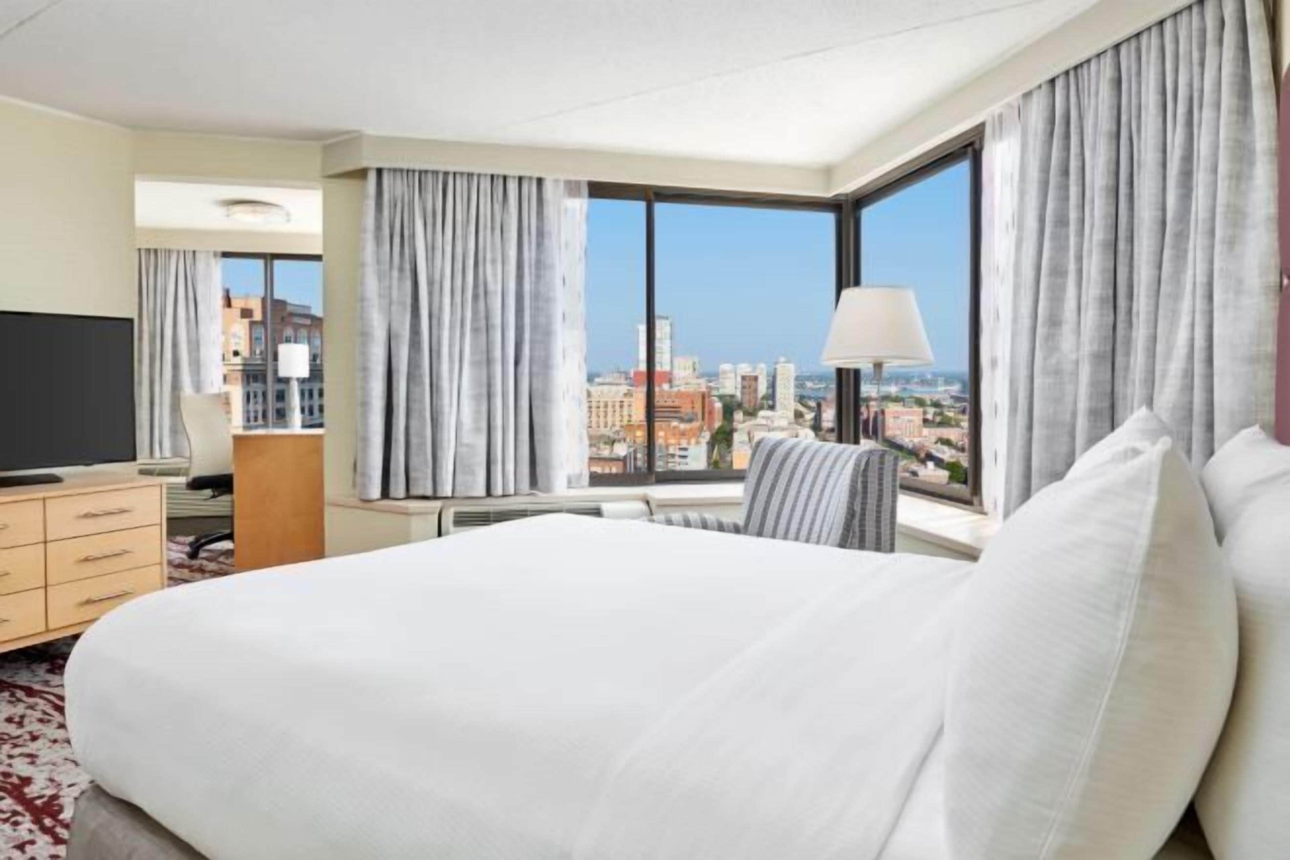 防过敏的被褥、羽绒被、客房内保险箱、办公桌