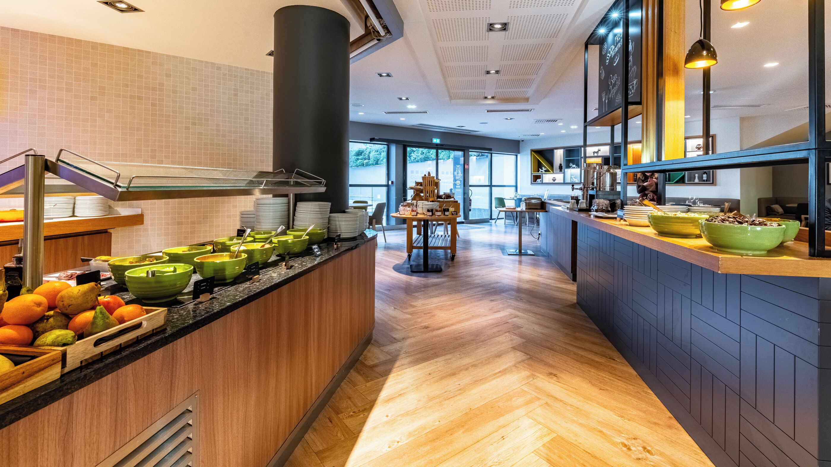 daily continental breakfast (eur 18 per person)