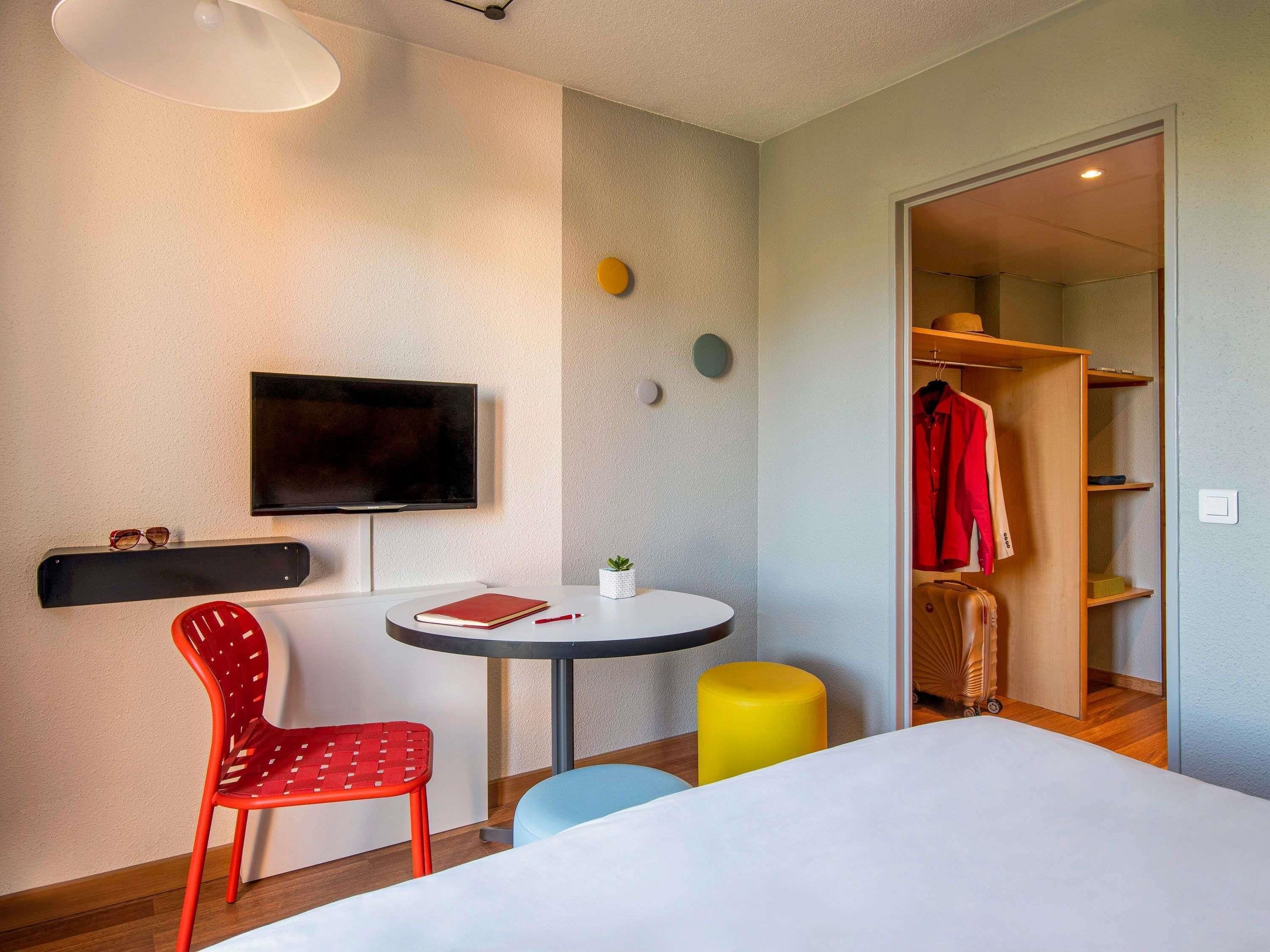 Standard Double Room, 1 Double Bed | Premium bedding, in-room safe, desk, soundproofing
