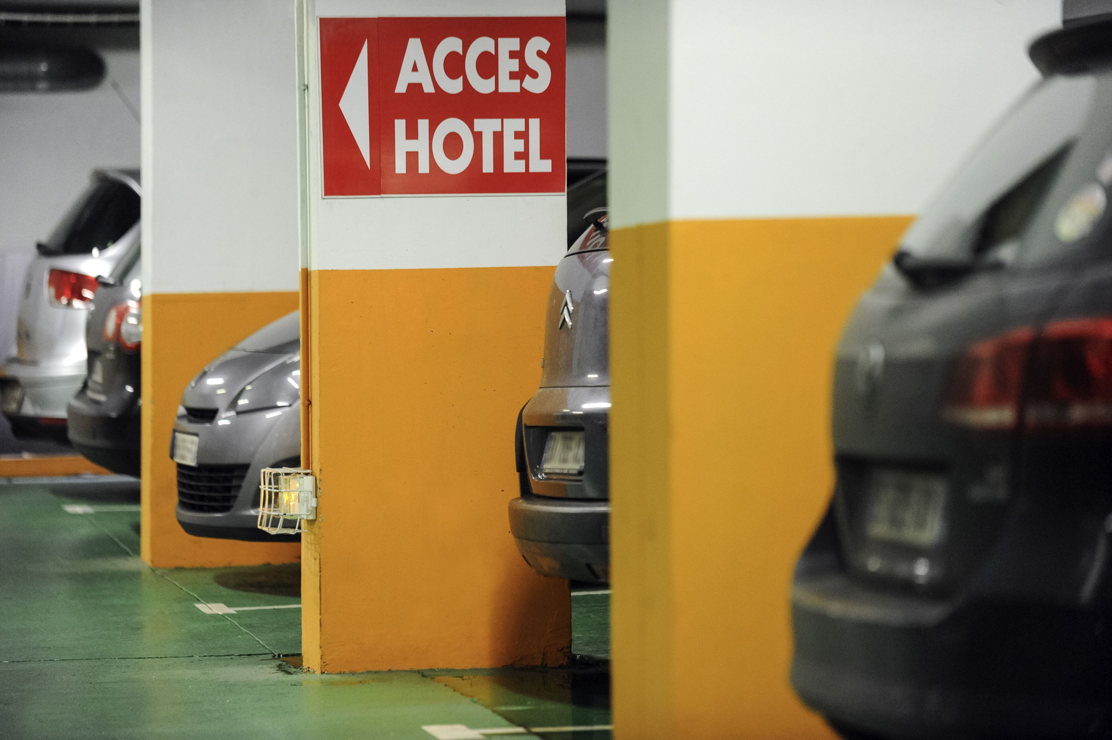 self-parking (surcharge) 10 per day