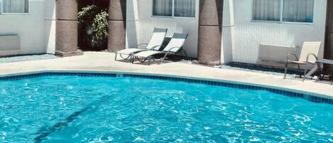 Piscine extérieure
