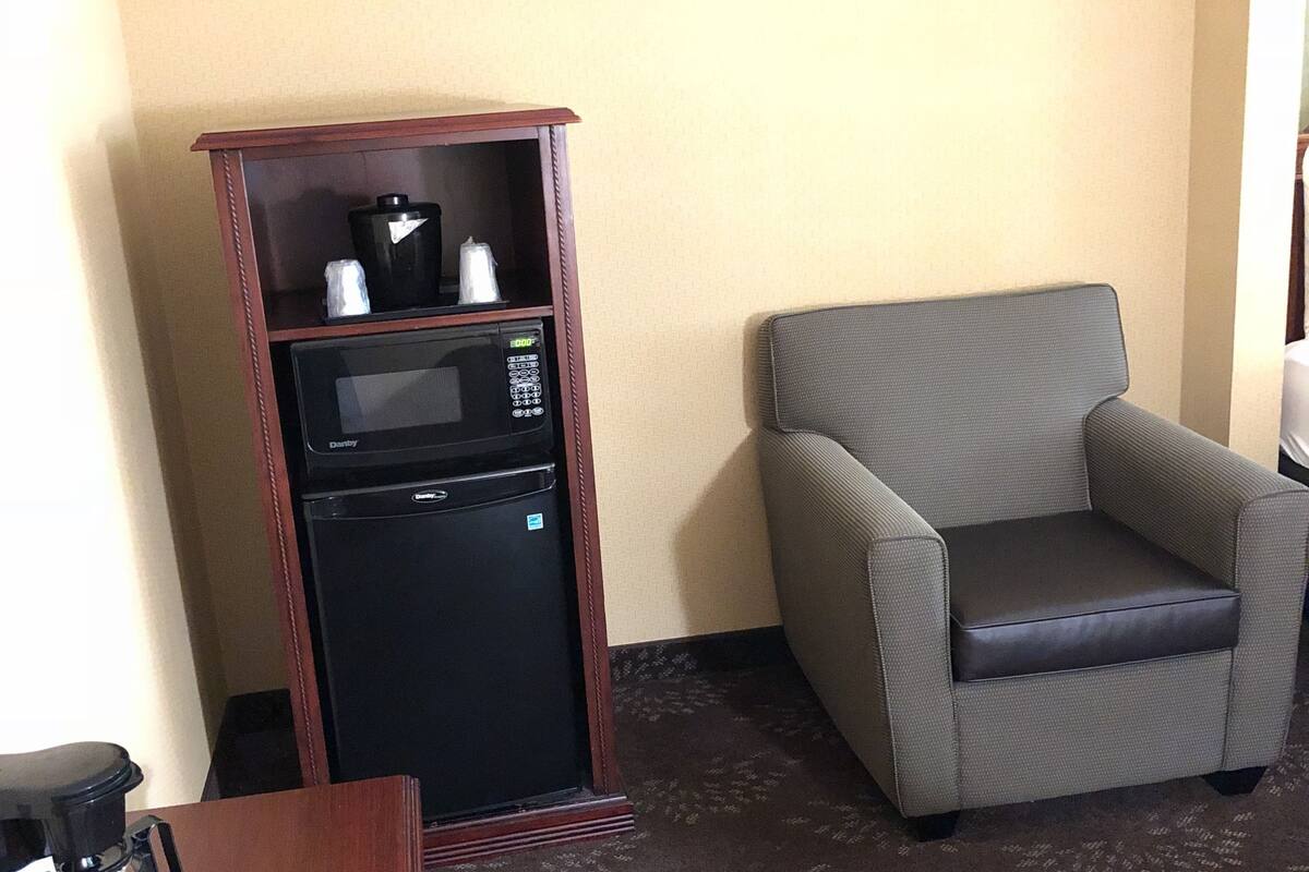 room, 2 queen beds, non smoking | living room | lcd tv