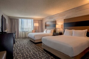 Premium bedding, in-room safe, desk, iron/ironing board