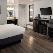 Pacific Inn