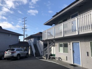 Exterior - Pacific Inn (Monterey)