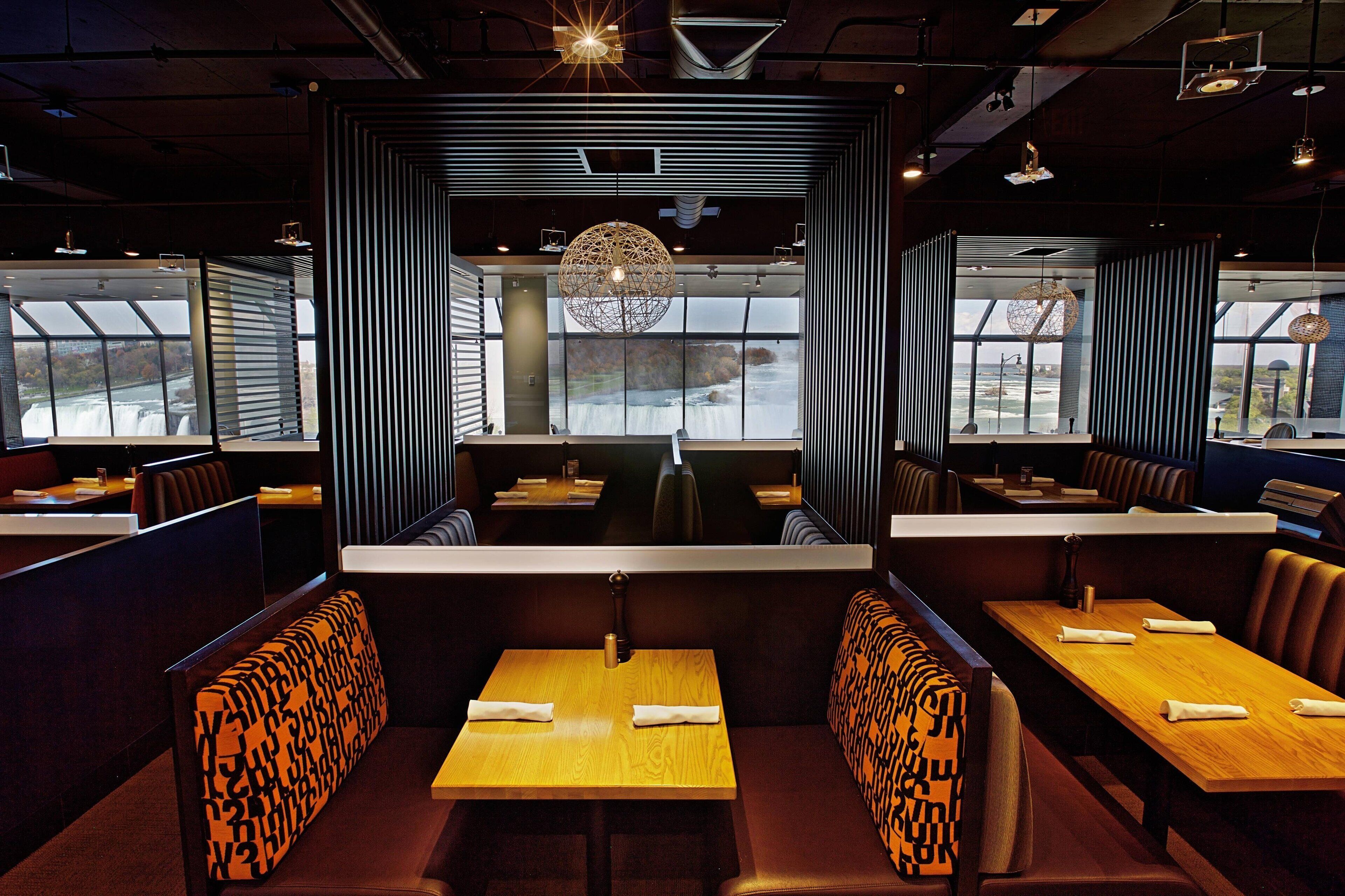 lunch and dinner served, international cuisine