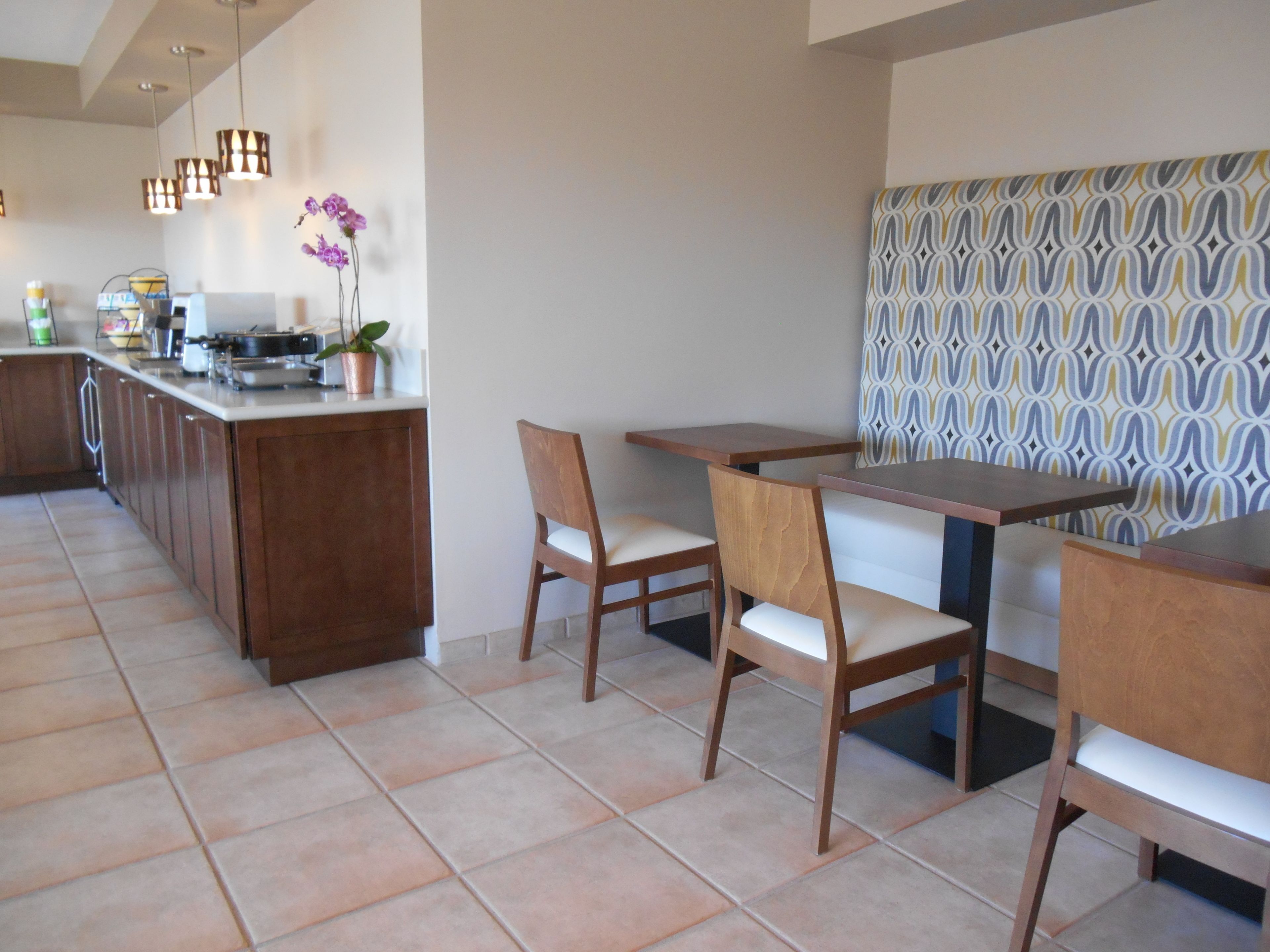 free daily continental breakfast