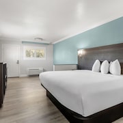 Red Lion Inn & Suites Lemoore