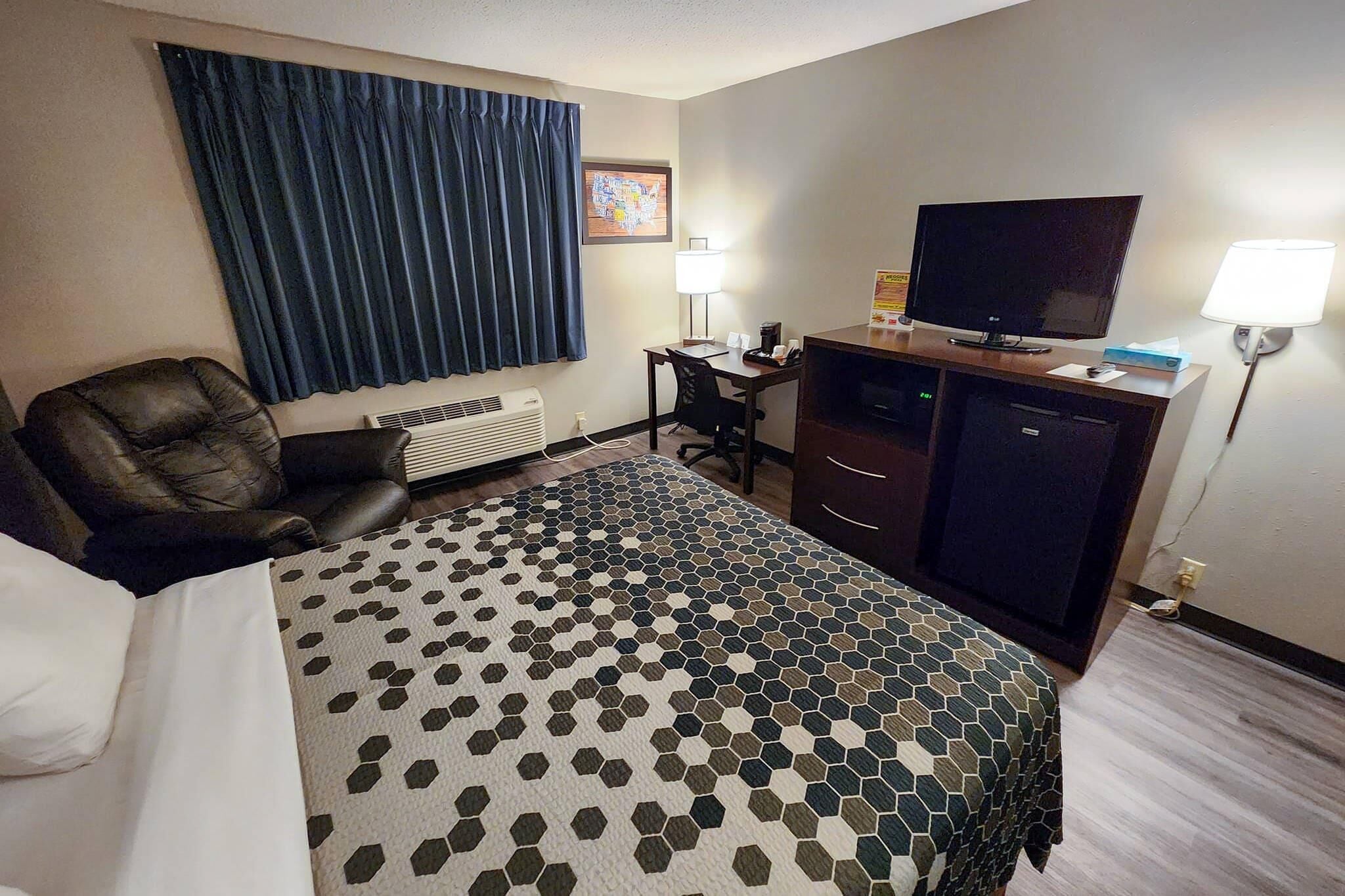 Standard Room, 1 Queen Bed, Non Smoking