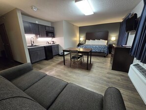 Suite, 1 King Bed, Non Smoking (Efficiency, Upgrade)