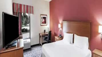 Desk, laptop workspace, iron/ironing board, free WiFi