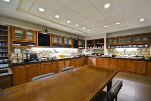 Free daily buffet breakfast