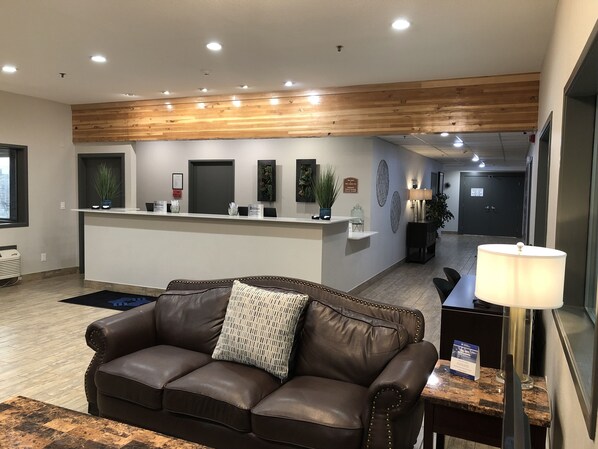 Lobby - Baymont by Wyndham Moses Lake (Moses Lake)