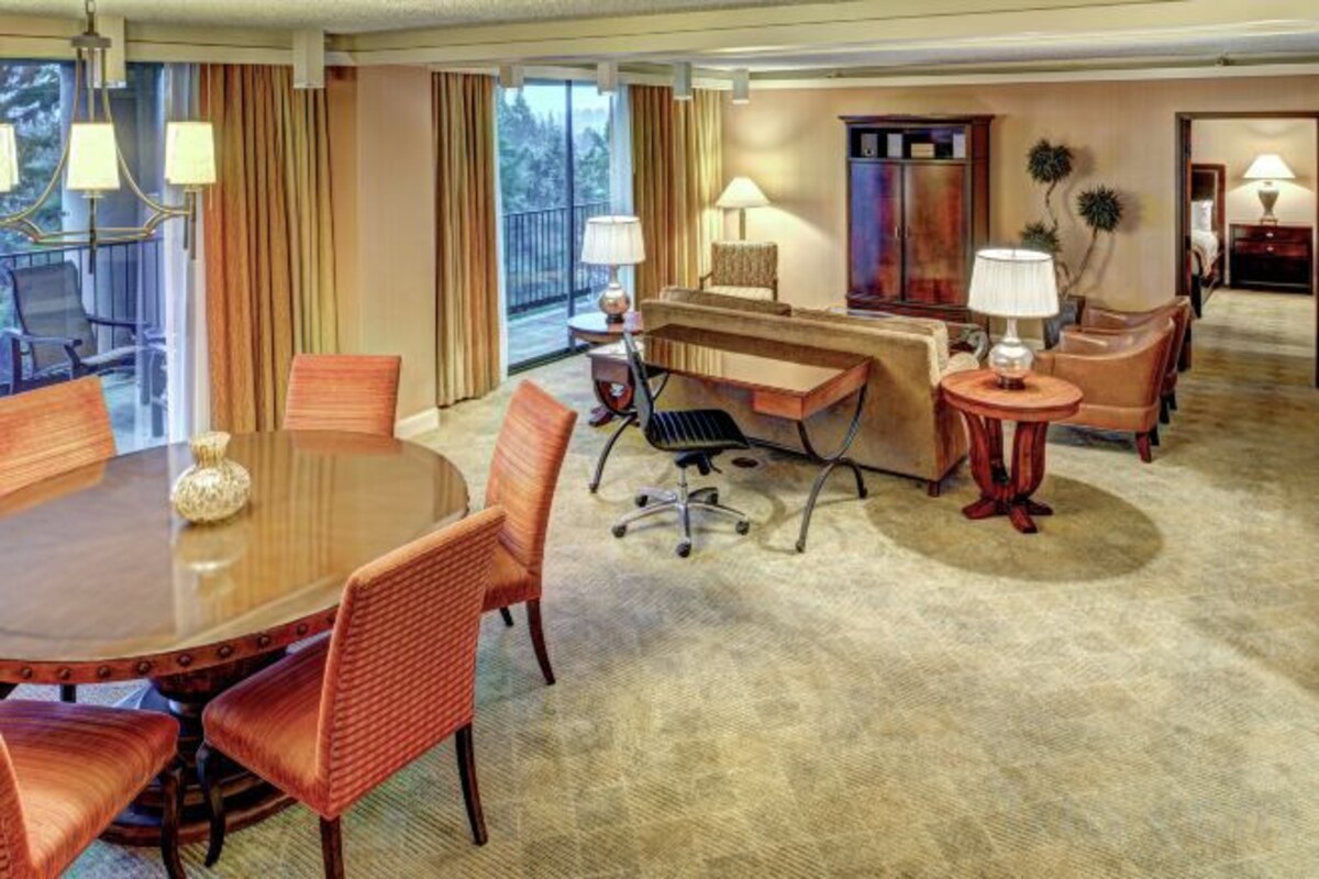 King Suite with Living Room and Mountain View