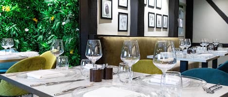 Classic Room, Shared Bathroom (meeting room) | Restaurant
