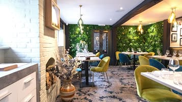 Classic Room, Shared Bathroom (meeting room) | Restaurant