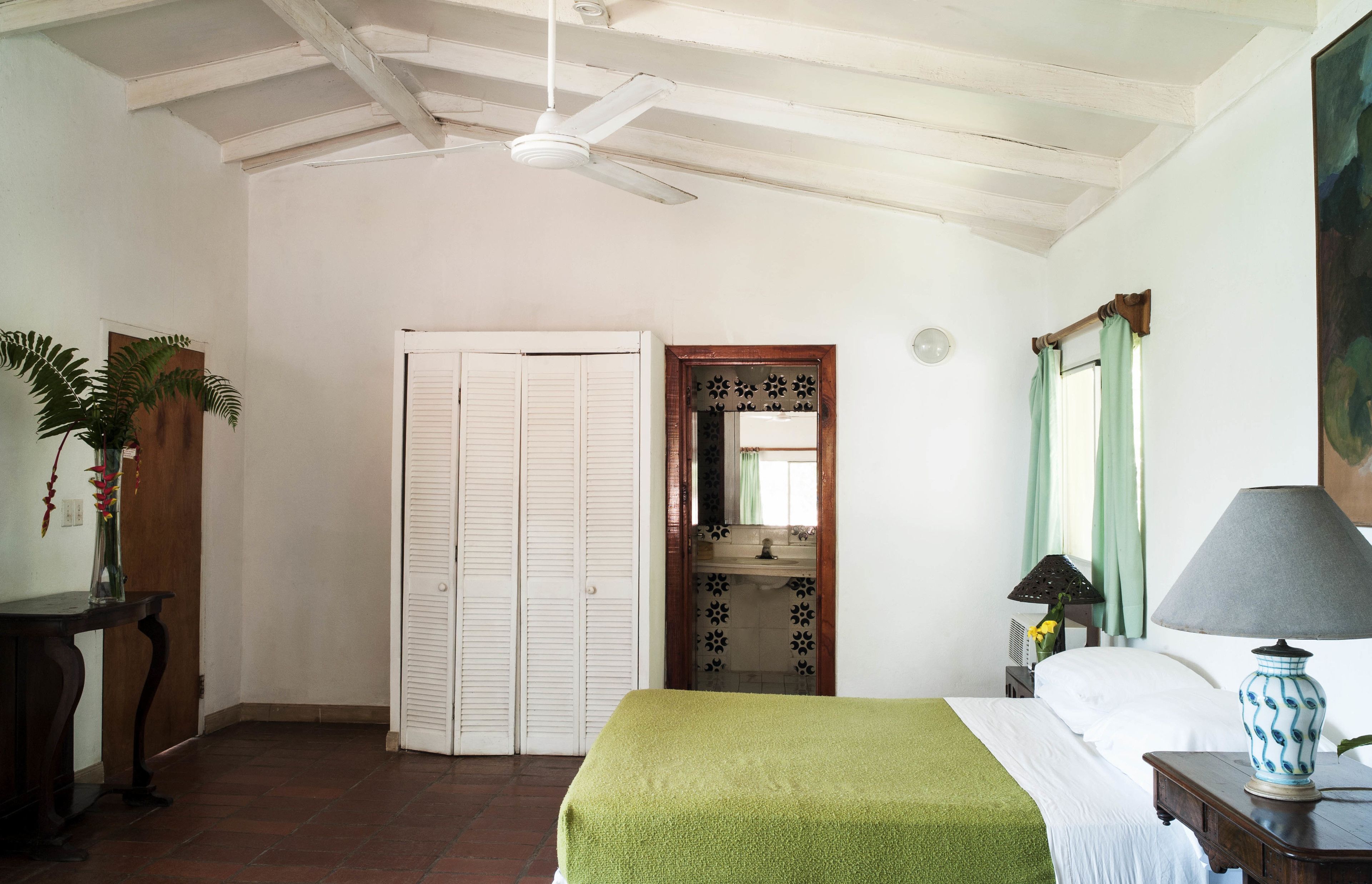 Habitación clásica, 2 camas Queen size, para no fumadores, vista al océano | Ropa de cama hipoalergénica y caja de seguridad en la habitación 