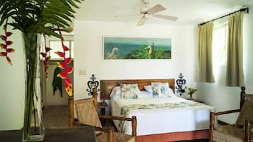 Allergikerbettwaren, Zimmersafe, Schreibtisch, VerdunkelungsvorhÀnge