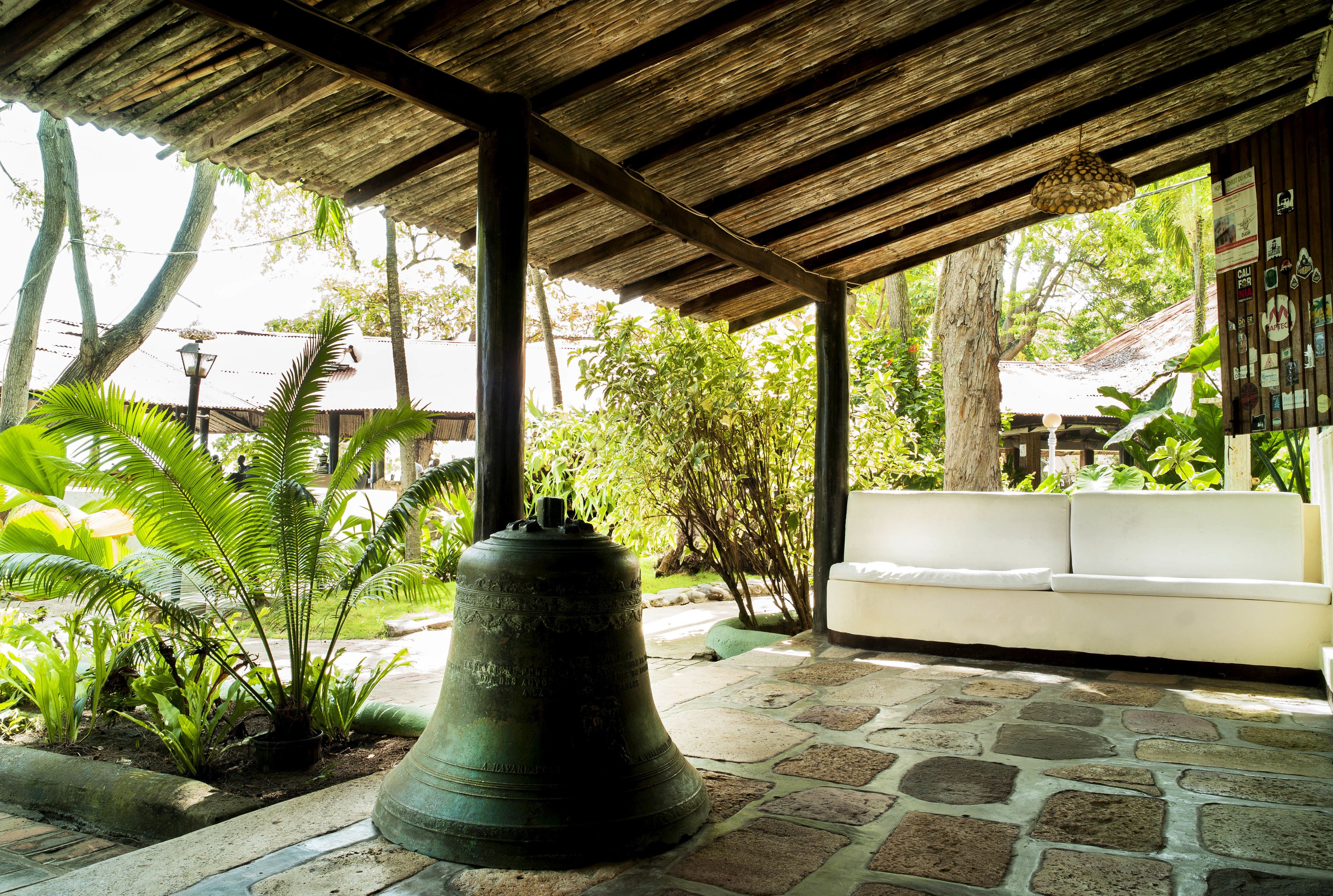 Coin salon dans le hall