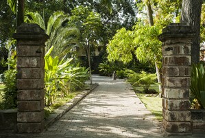 Entrada de la propiedad