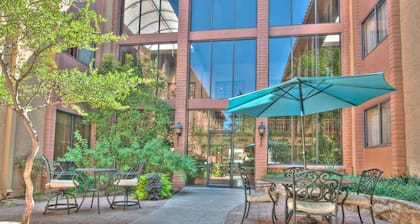 MCM Elegante Suites Abilene
