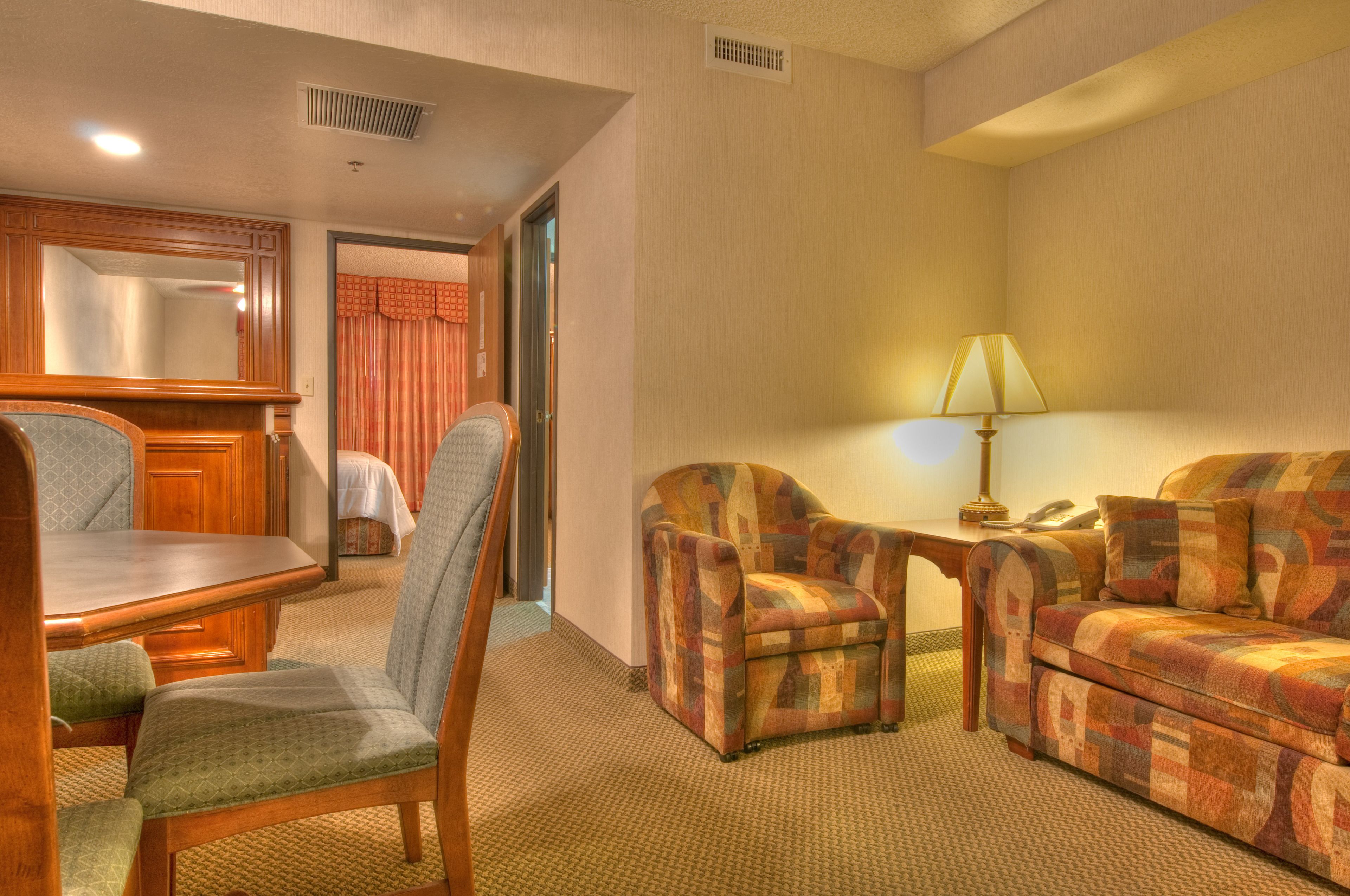 MCM Elegante Suites Abilene