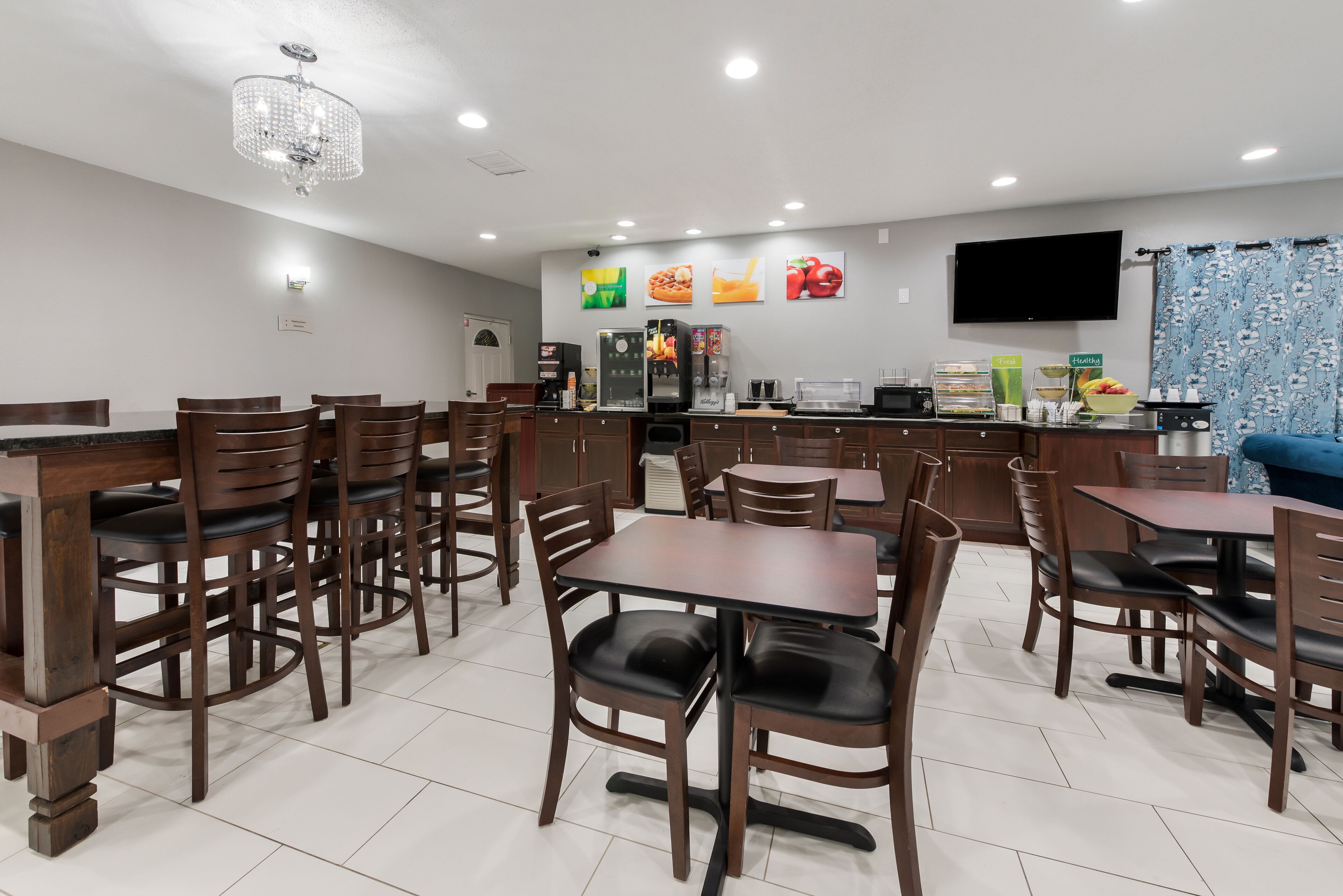 Photo - Quality Inn & Suites