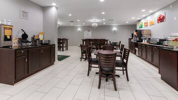 Free daily continental breakfast