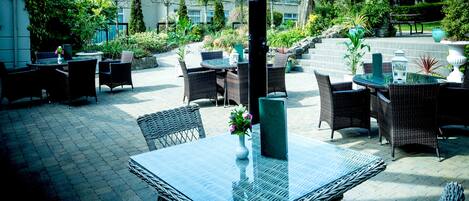 Voorkant accommodatie - avond/nacht