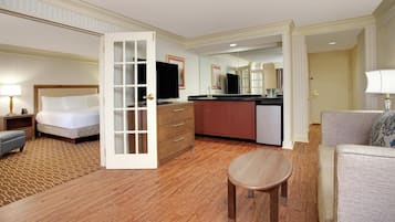 Suite, 1 King Bed