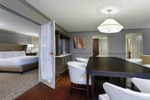 Suite, 1 King Bed | Bathroom | Combined shower/tub, free toiletries, hair dryer, towels