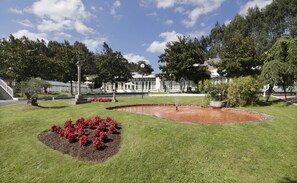 المنطقة المحيطة بالمنشأة